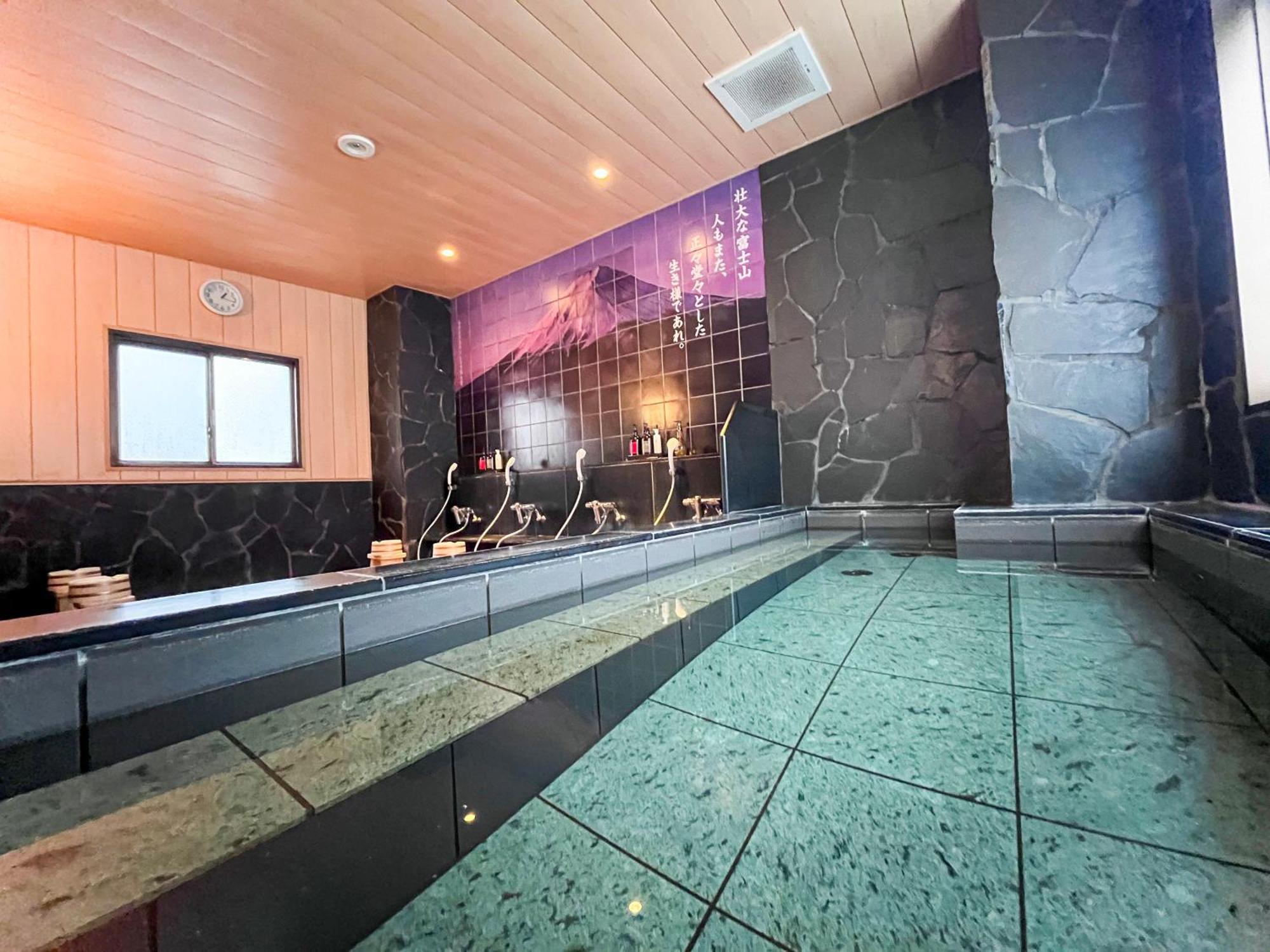 Hotel Crown Hills Fujinomiya Buitenkant foto